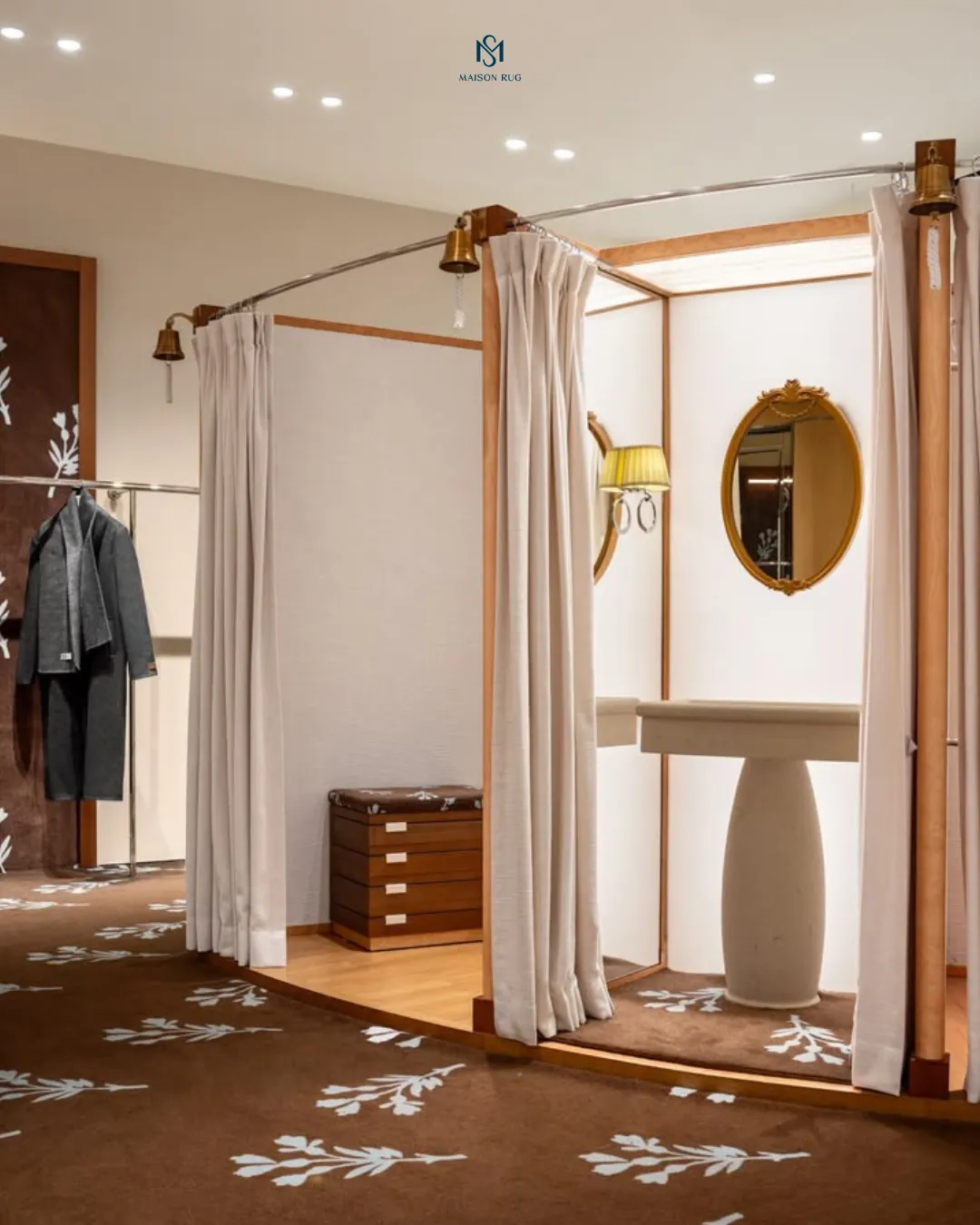 Thảm Showroom 