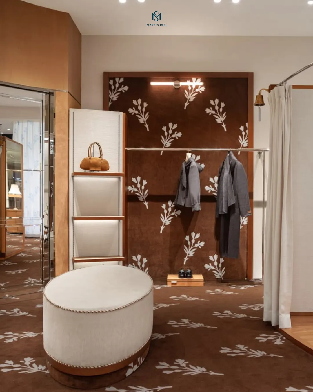 Thảm Showroom 